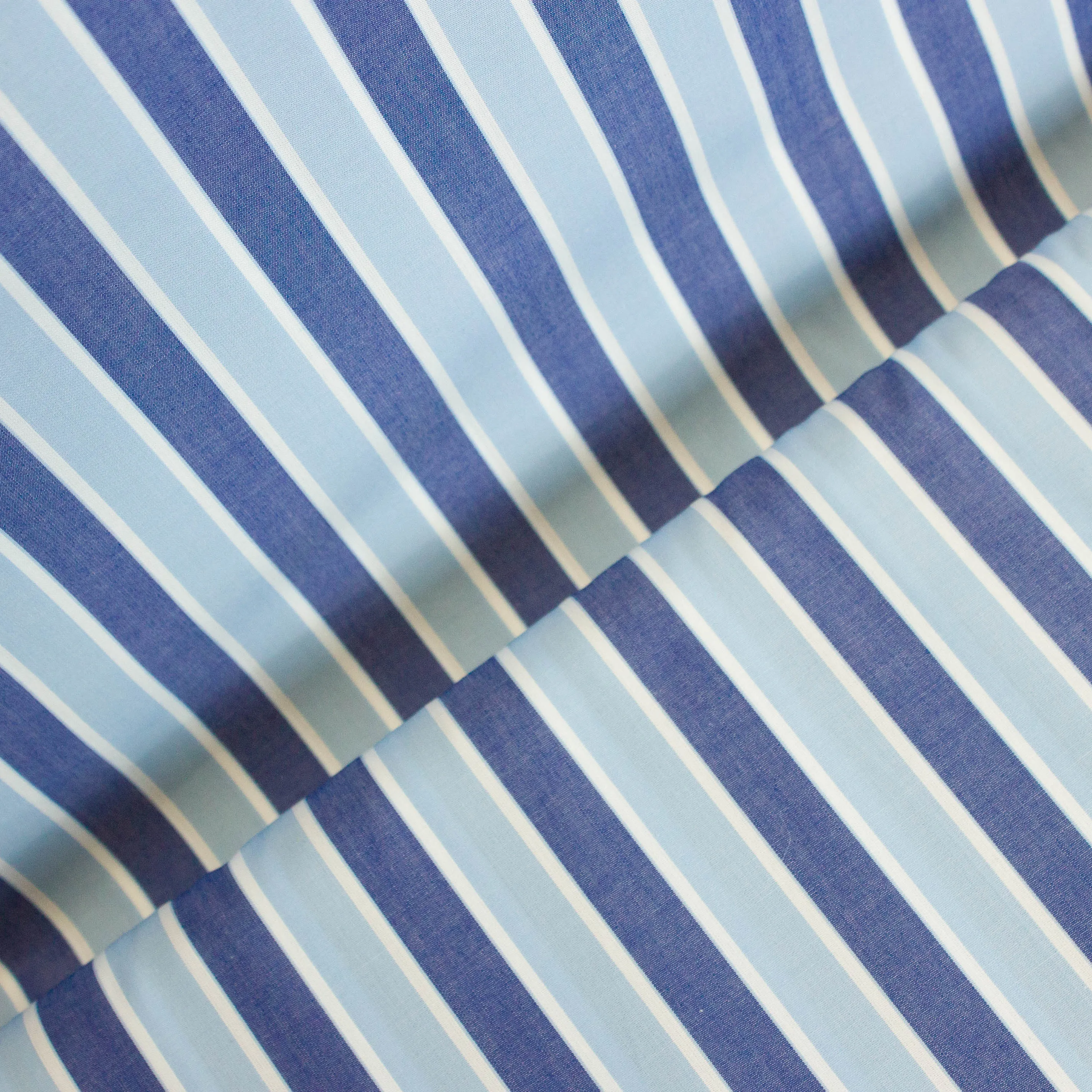katoen blauw met donkerblauwe en witte strepen